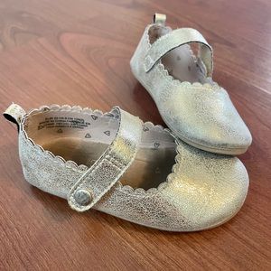 H&M toddler 6 girls gold scalloped ballet flats